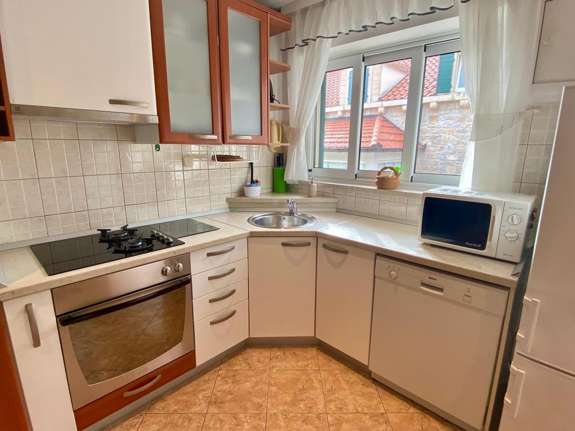 Apartment Simon - Old Stone Charm, Central Bol Life Экстерьер фото