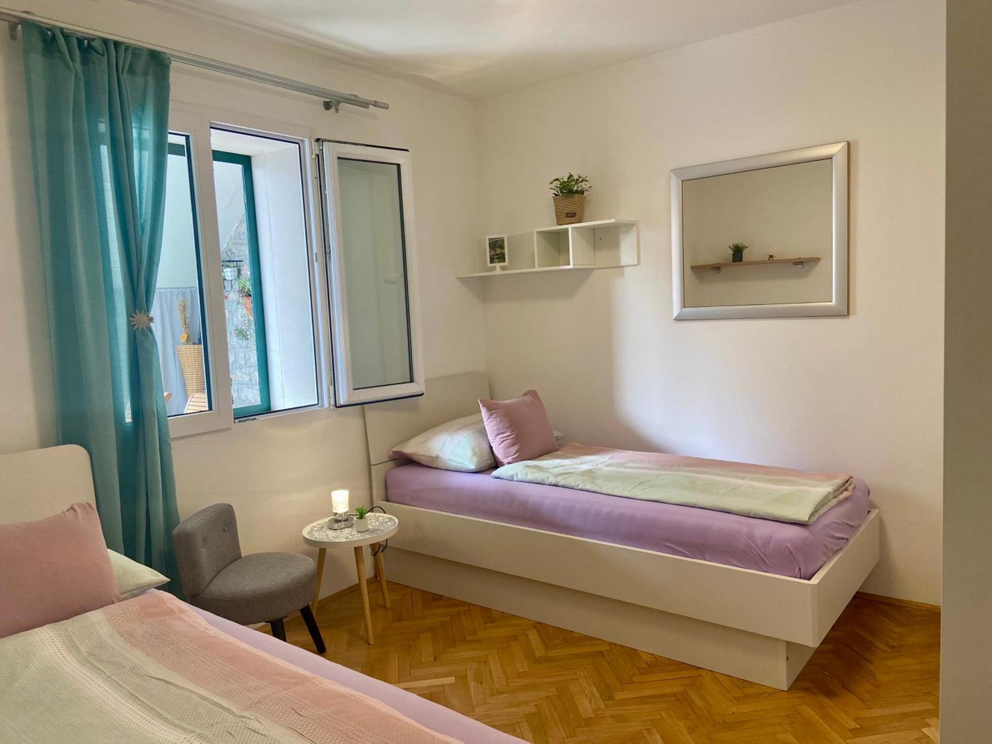 Apartment Simon - Old Stone Charm, Central Bol Life Экстерьер фото