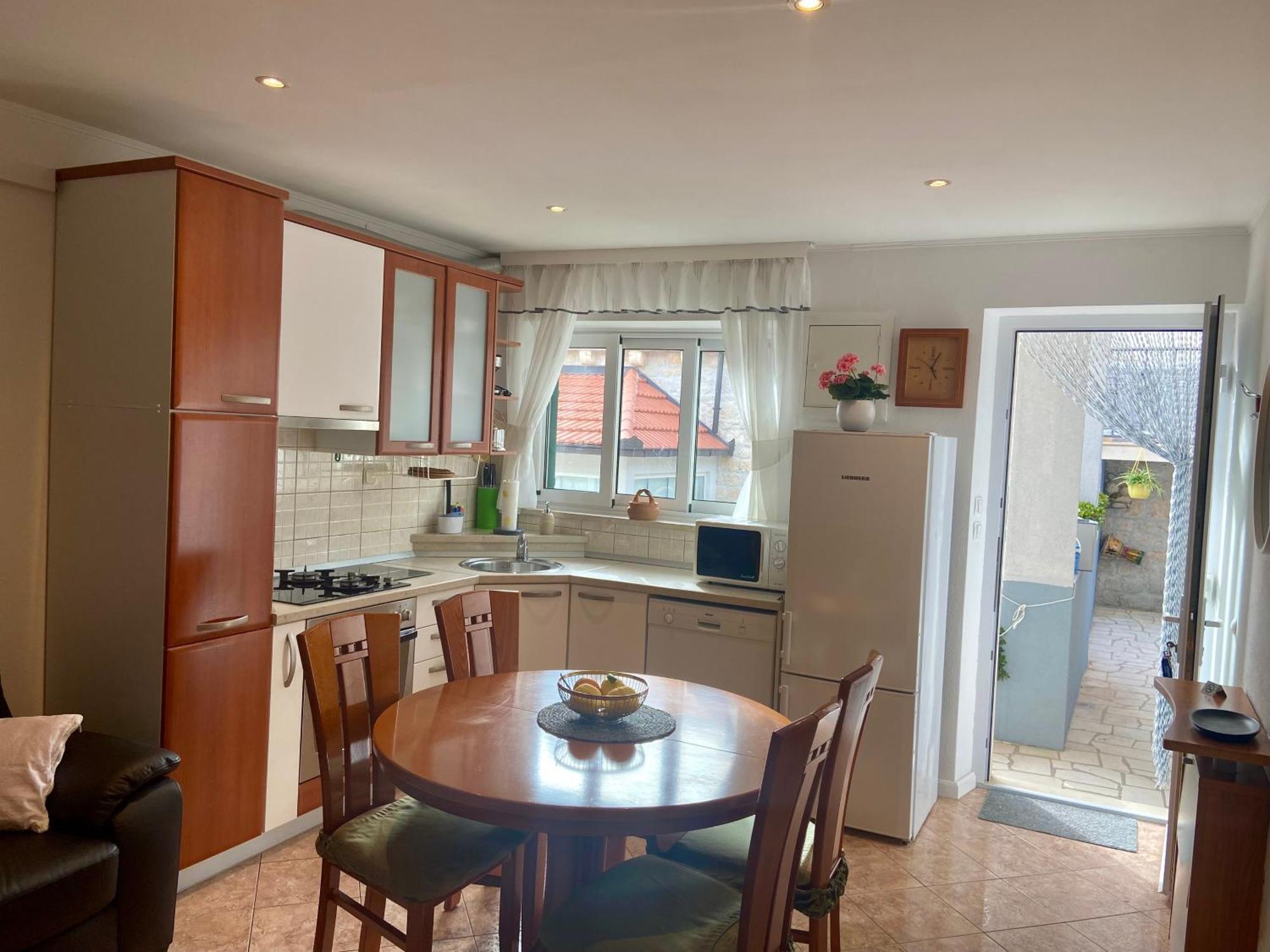 Apartment Simon - Old Stone Charm, Central Bol Life Экстерьер фото